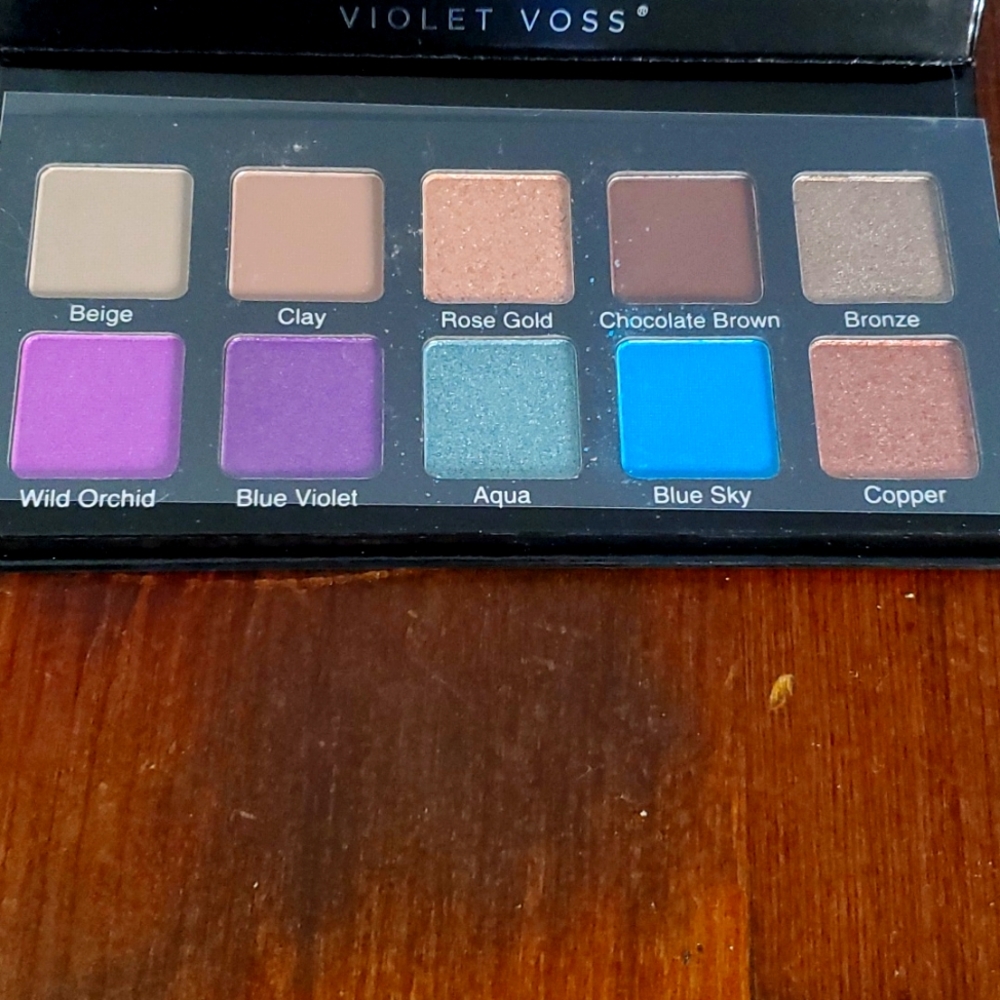 Brand new Violet Voss pro series